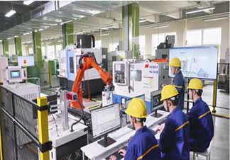 （徐州工程机械技师学院）智能制造实训室